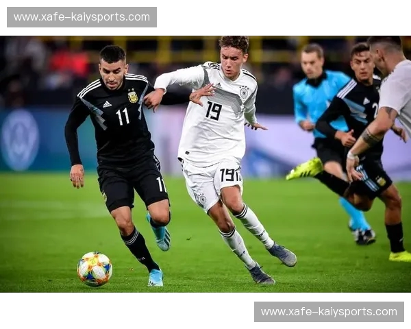 德国队：铁血与诗意的绿茵传奇